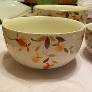 Vintage Hall’s Superior mixing bowl set